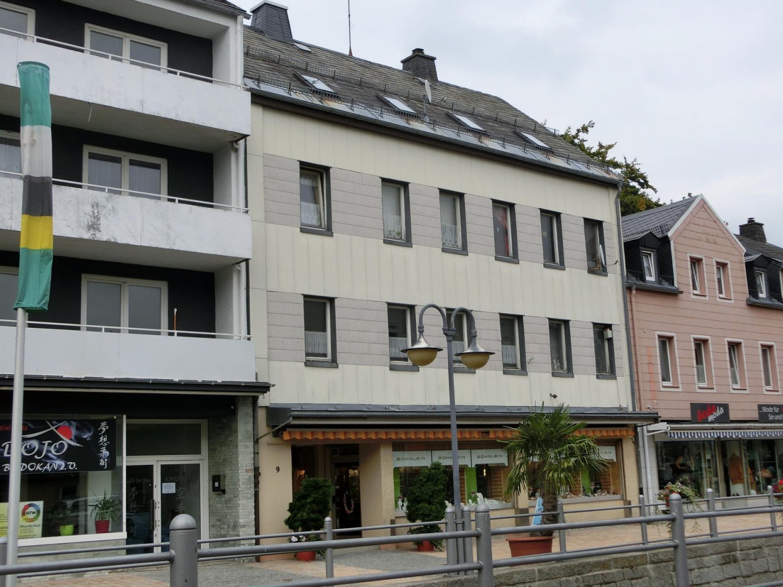 Münchberg: Wohn- und Geschäftshaus in Zentrumslage - für den fleißigen Handwerker ..... 
