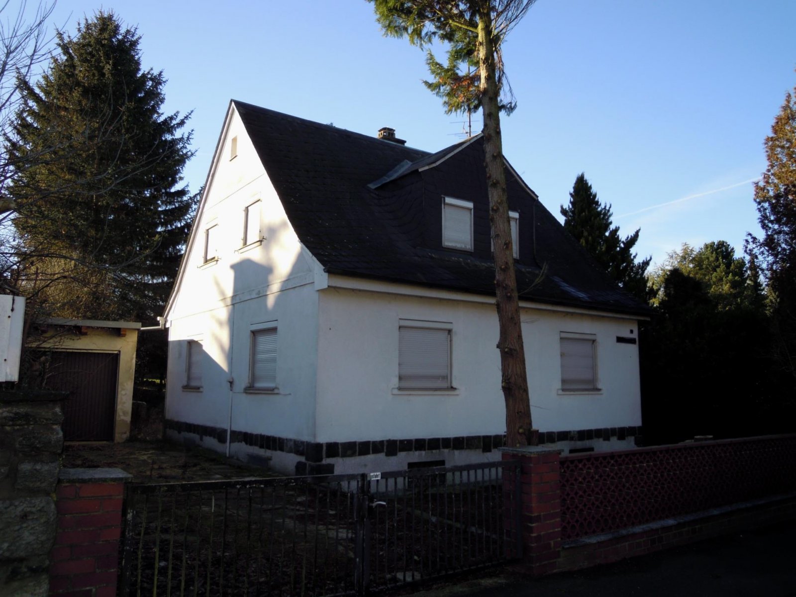 Naila: ... wecken Sie dieses Haus aus seinem Dornröschenschlaf.... .... 