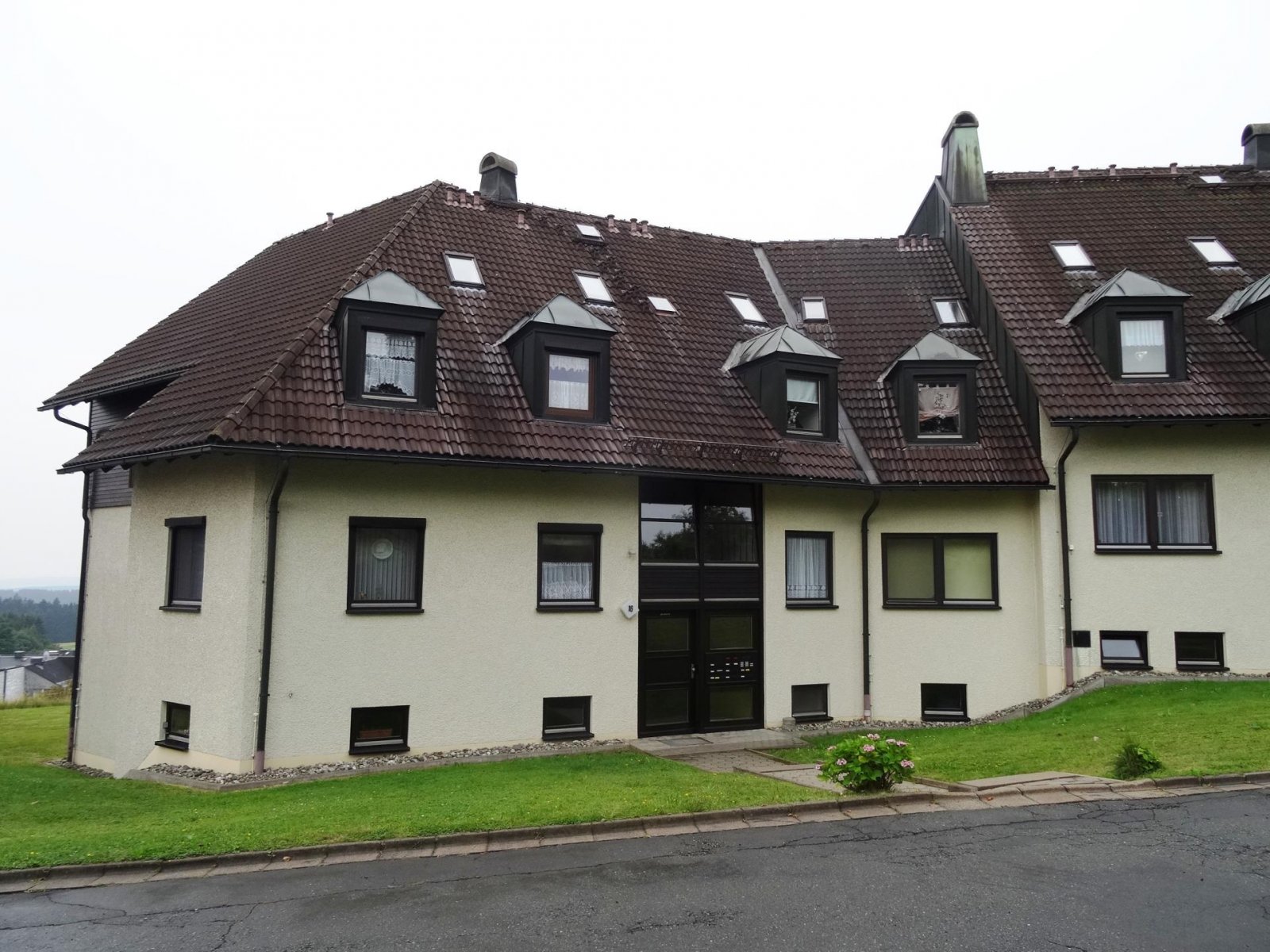 Schwarzenbach : Maisonettewohnung mit herrlichem Ausblick.... 