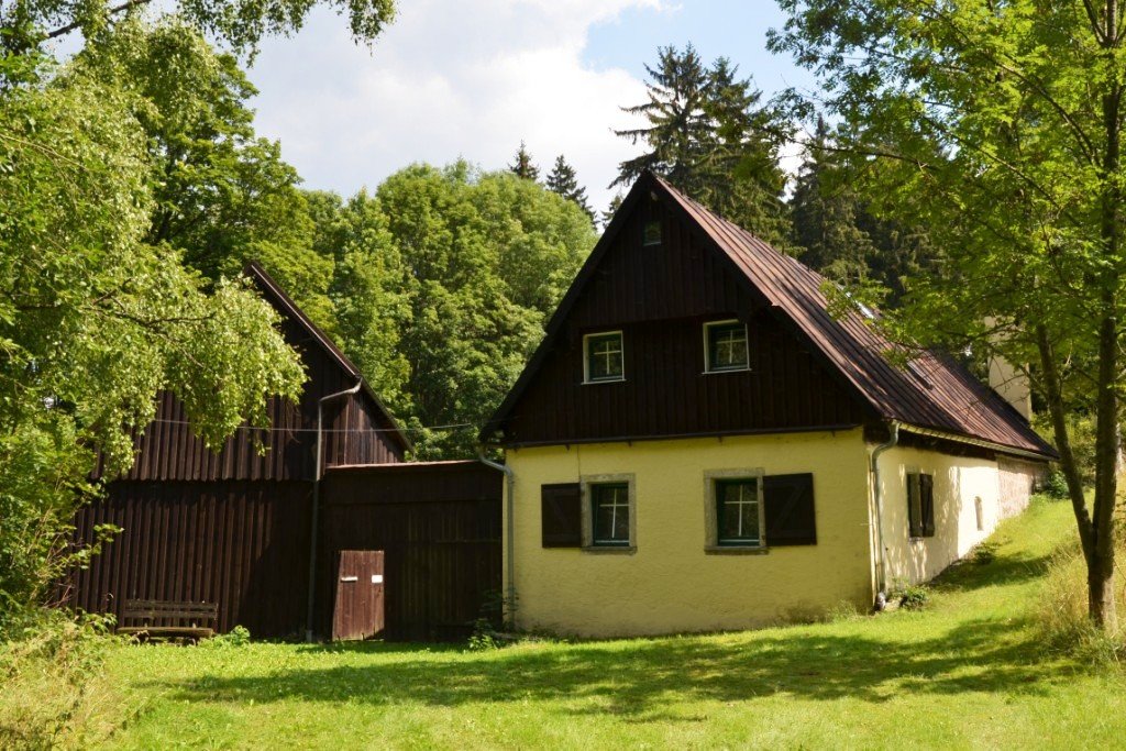 Rehau: historisches Bauernhaus - in traumhafter Lage - fast Alleinlage 