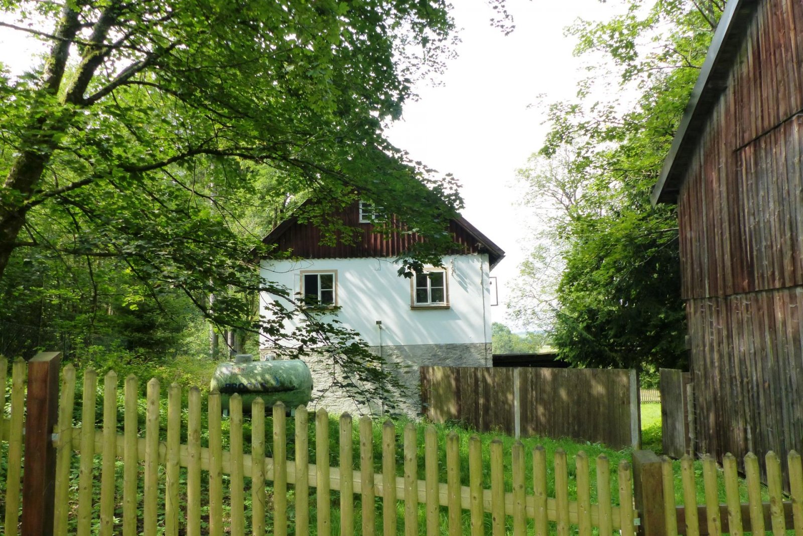 Regnitzlosau: Mehr Natur geht nicht - kleiner Hof - fast Alleinlage 