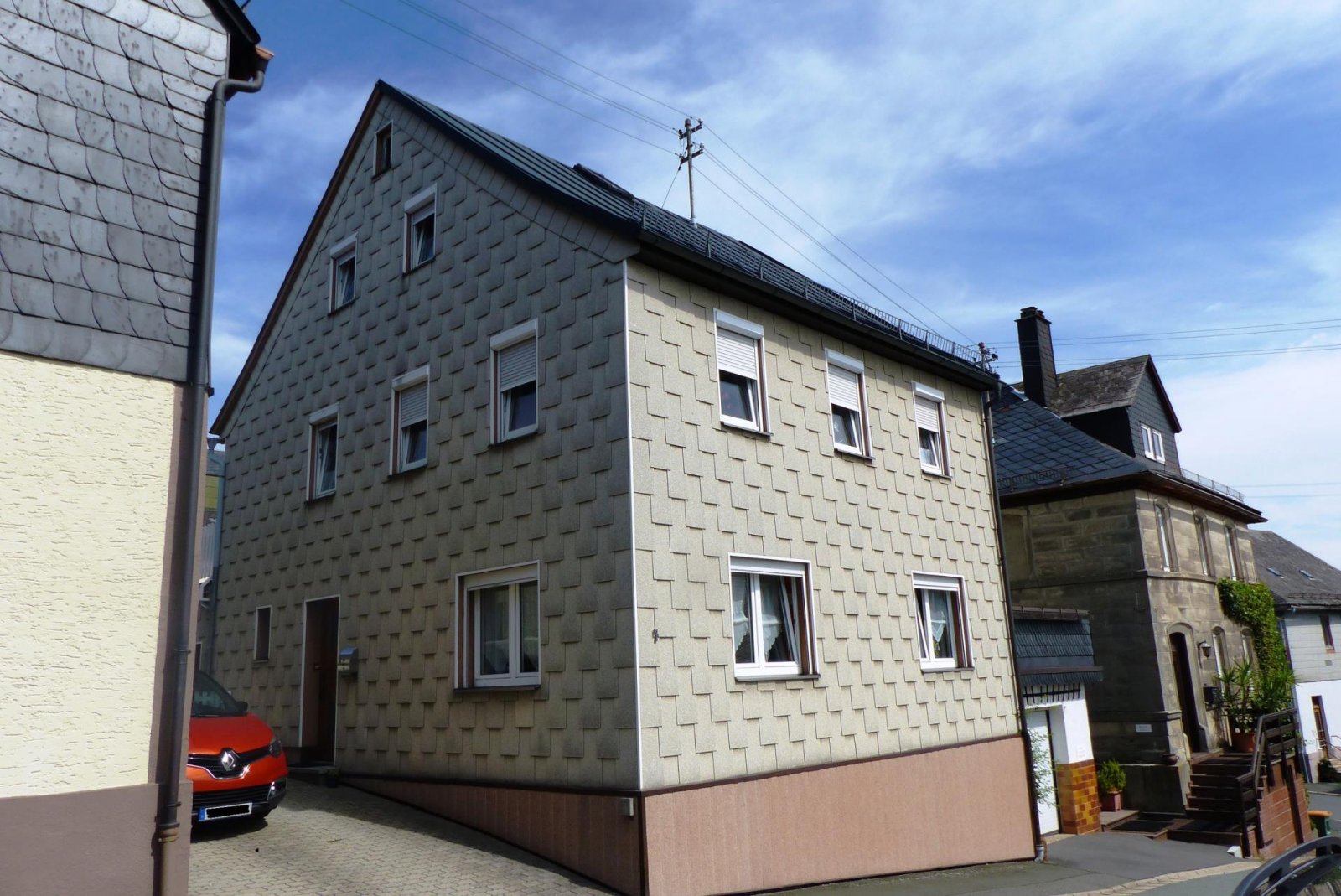 Nordhalben: Topgepflegtes Einfamilienhaus 