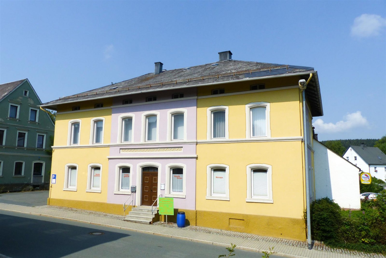 Helmbrechts: Ein Hauch von Toskana - großes Wohnhaus bietet Ihnen viele Möglichkeiten... 