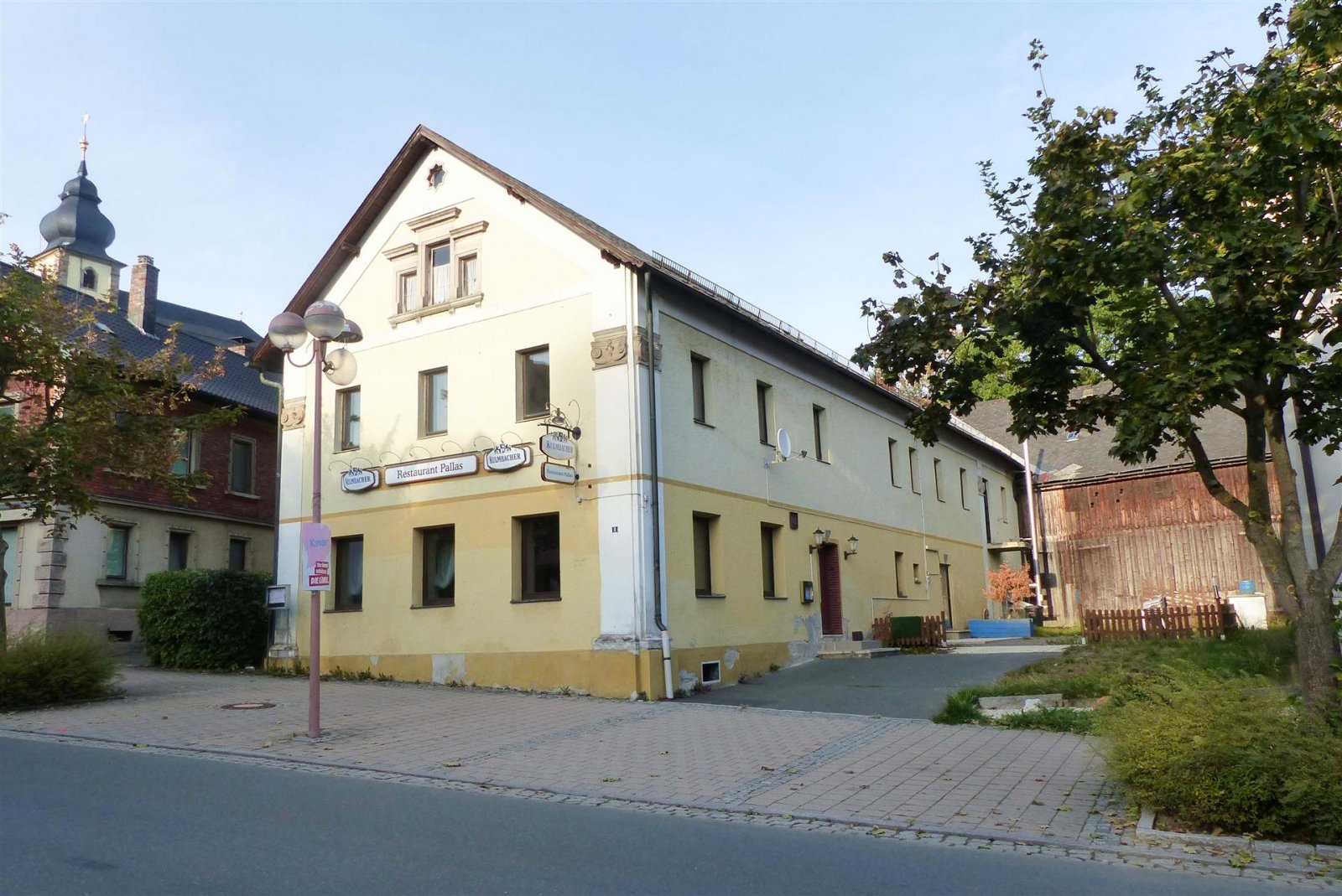 Marktleugast: Großes Wohnhaus mit Scheune bietet Ihnen viele Möglichkeiten 