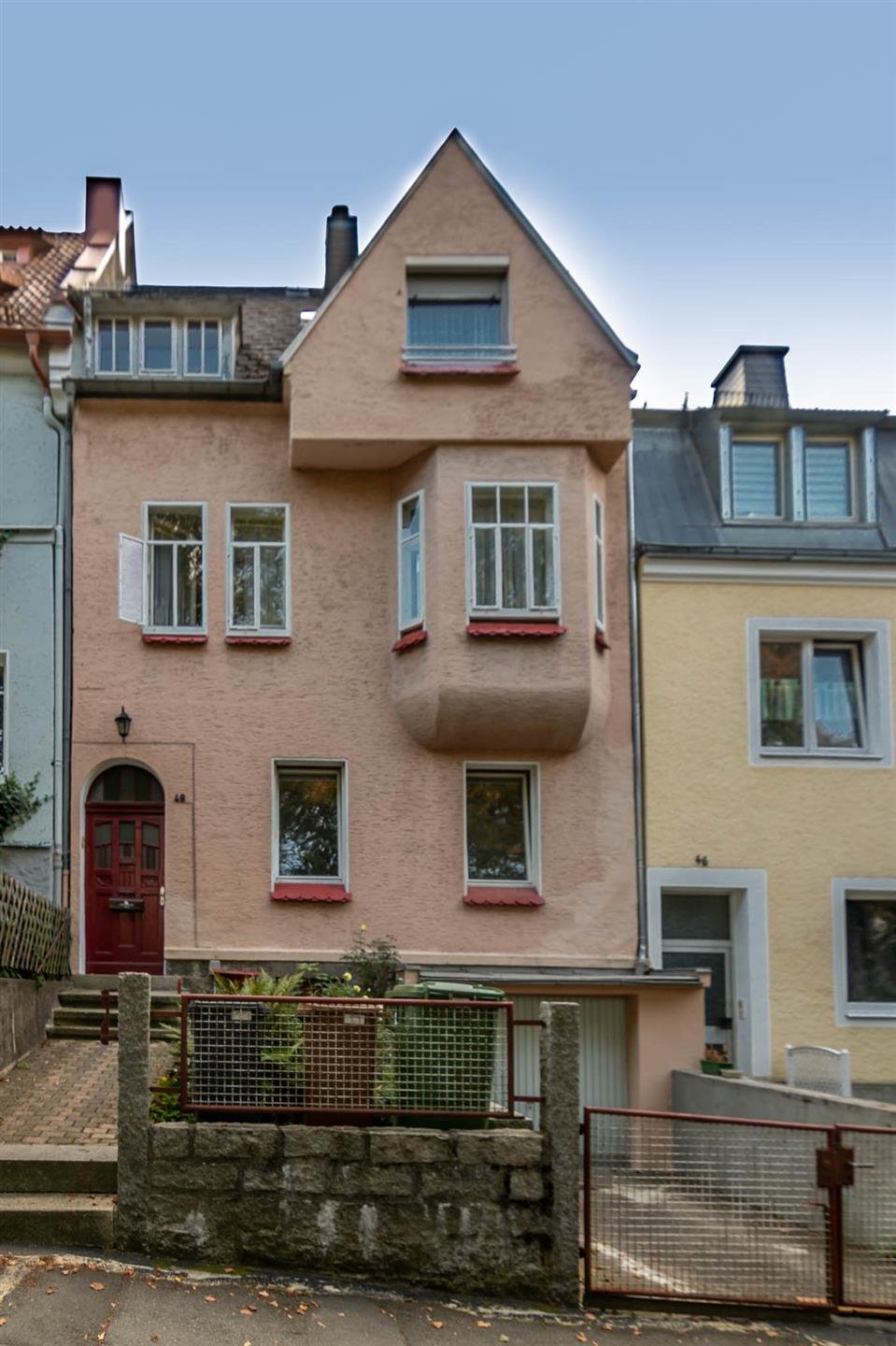 Münchberg: Historisches Reihenmittelhaus in Münchberg 