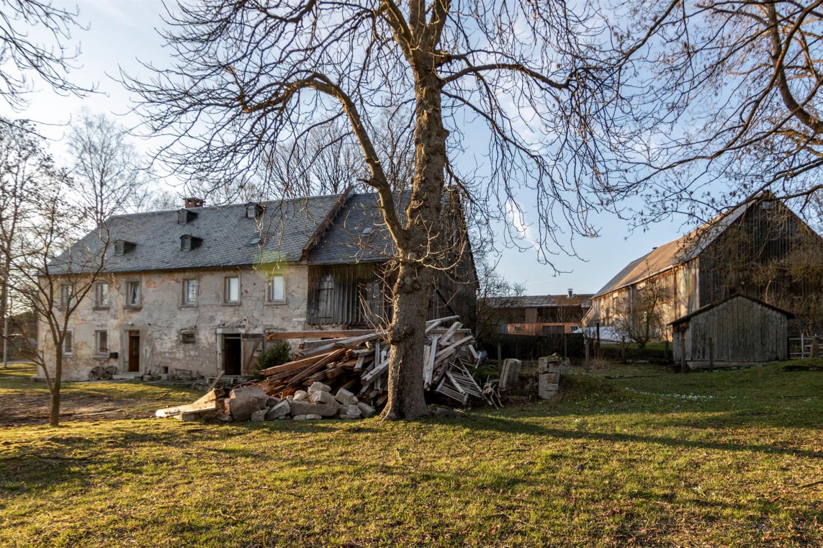 Weißenstadt: Bauernhaus mit wunderschönen Details und großem Grund 