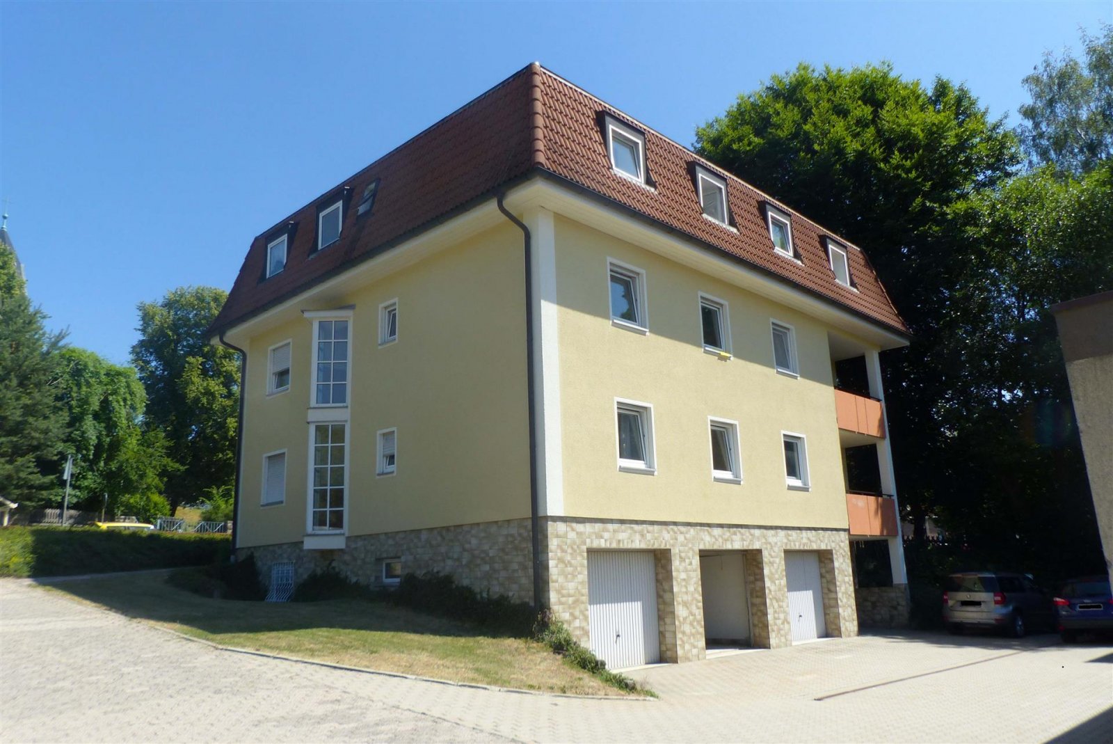 Münchberg: Topkapitalanlage - Studentenwohnheim direkt bei der Fachhochschule 