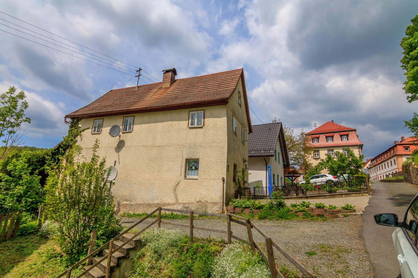 Guttenberg: Historisches Einfamilienhaus in ruhiger Lage 
