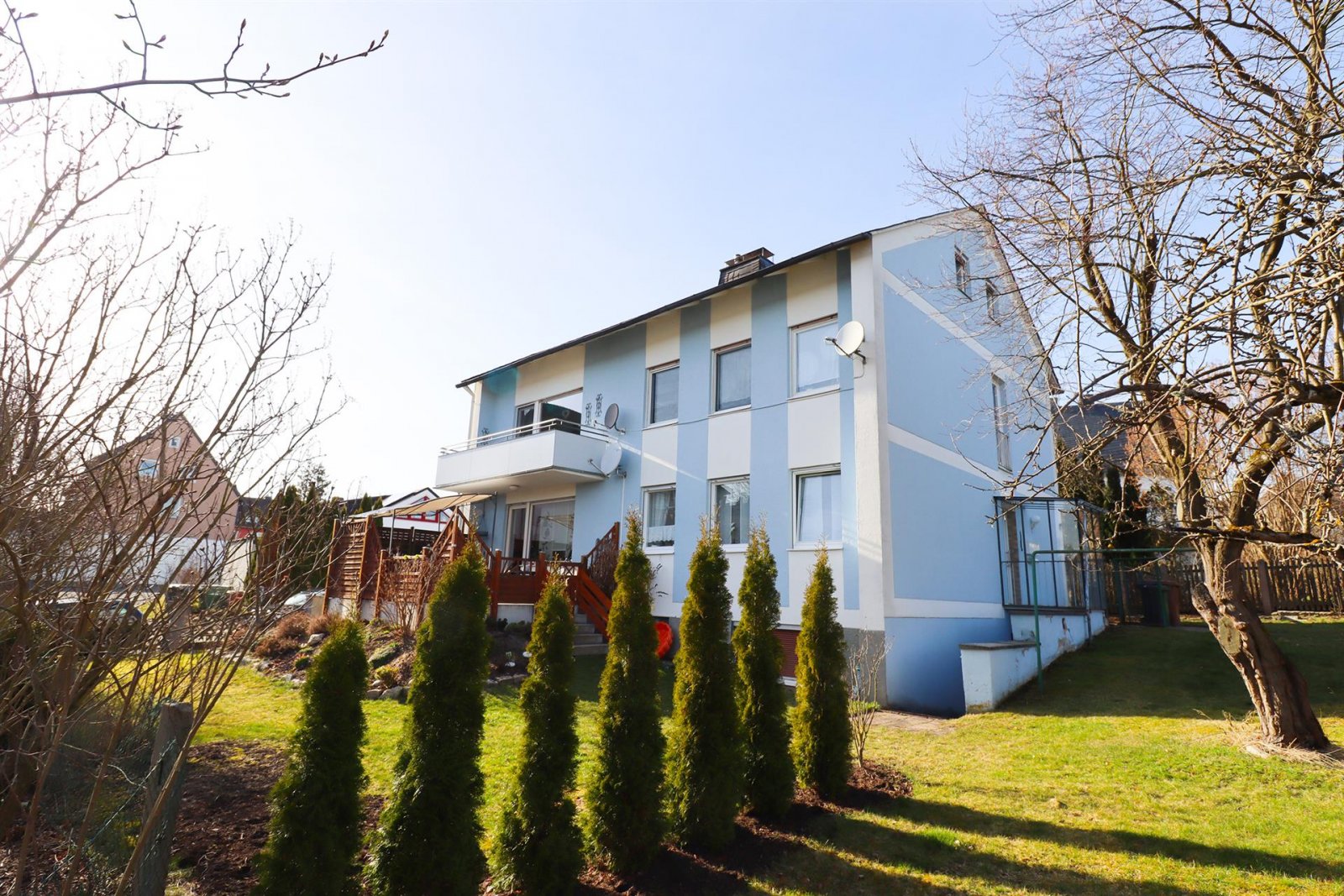 Münchberg: ... entspannt wohnen im Erdgeschoss - mit großem Garten.... 