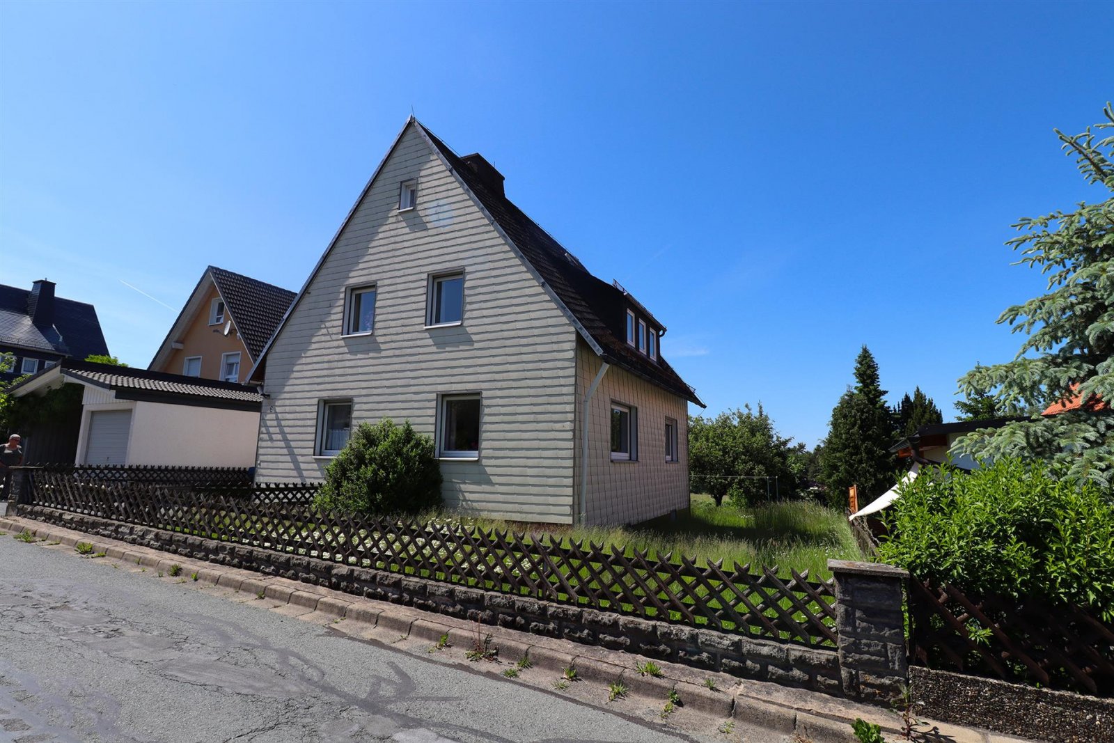Zell: ....Einfamilienhaus mit traumhafter Aussicht... 