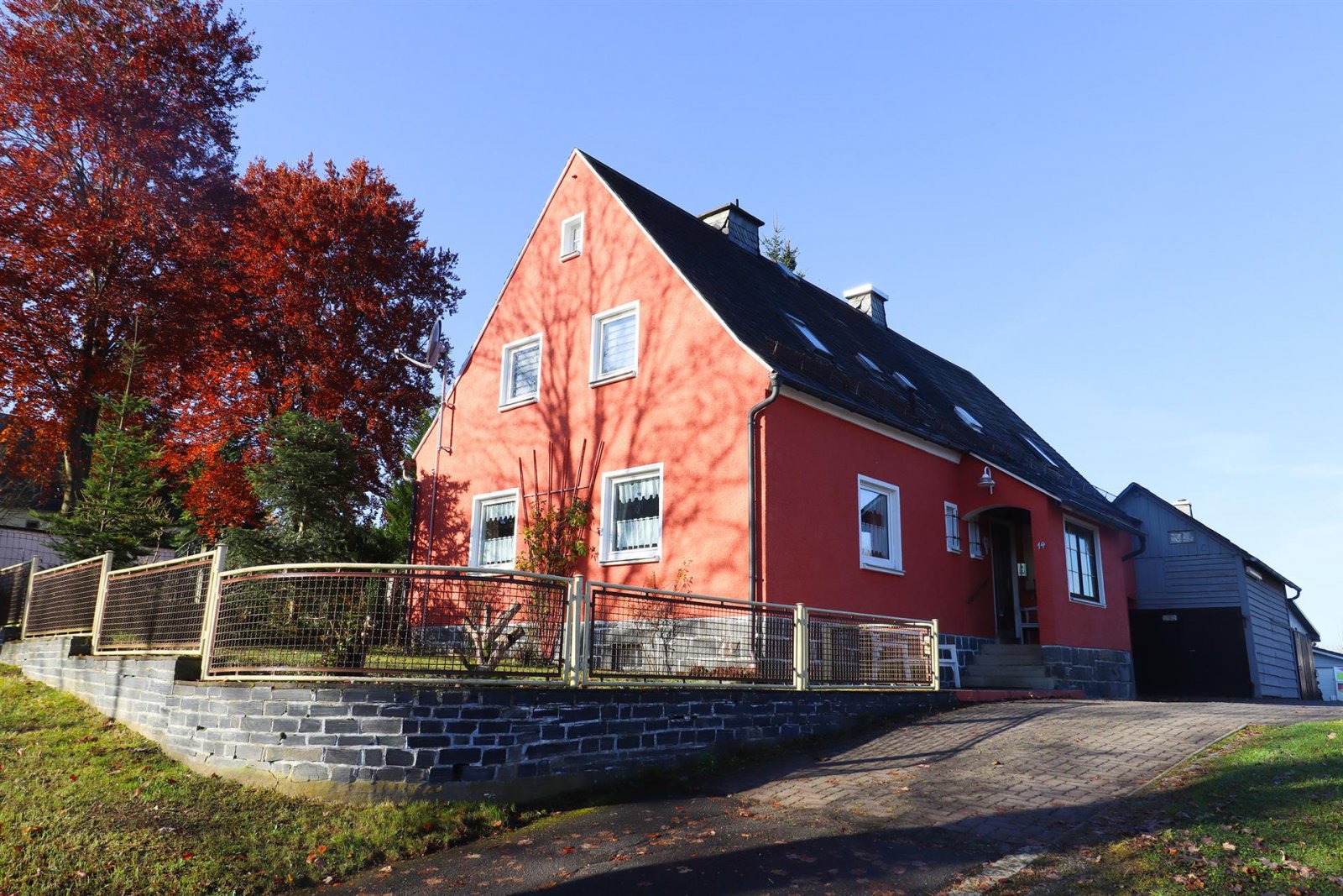 Selbitz: Wohin mit Ihrer großen _x000D_ Familie? Wir haben da ein Haus für Sie .... 