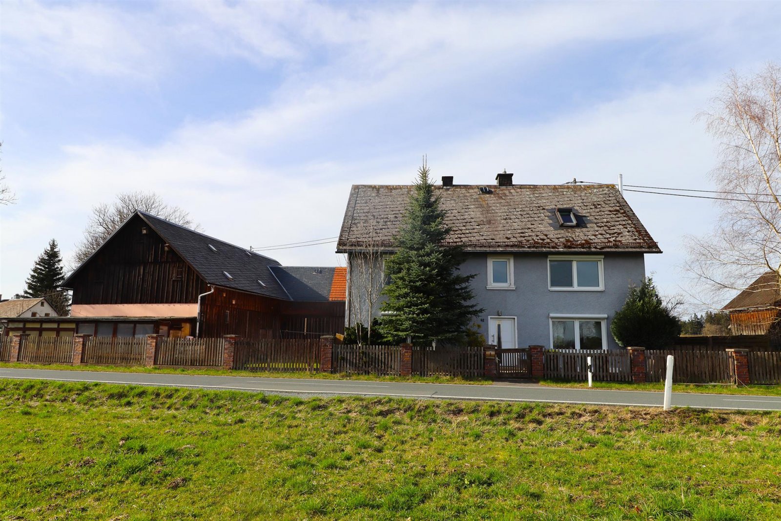 Münchberg: ... hier können Sie und Ihre Pferde gleich einziehen.... 