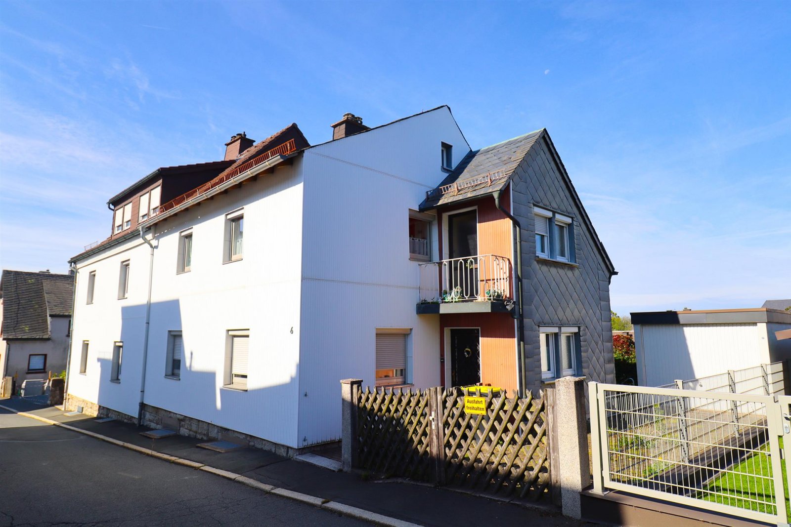Schwarzenbach am Wald: ... viel Platz - mitten in Schwarzenbach am Wald... 