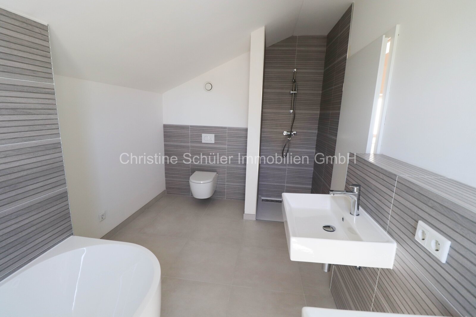 neues Einfamilienhaus in ruhiger Wohnlage