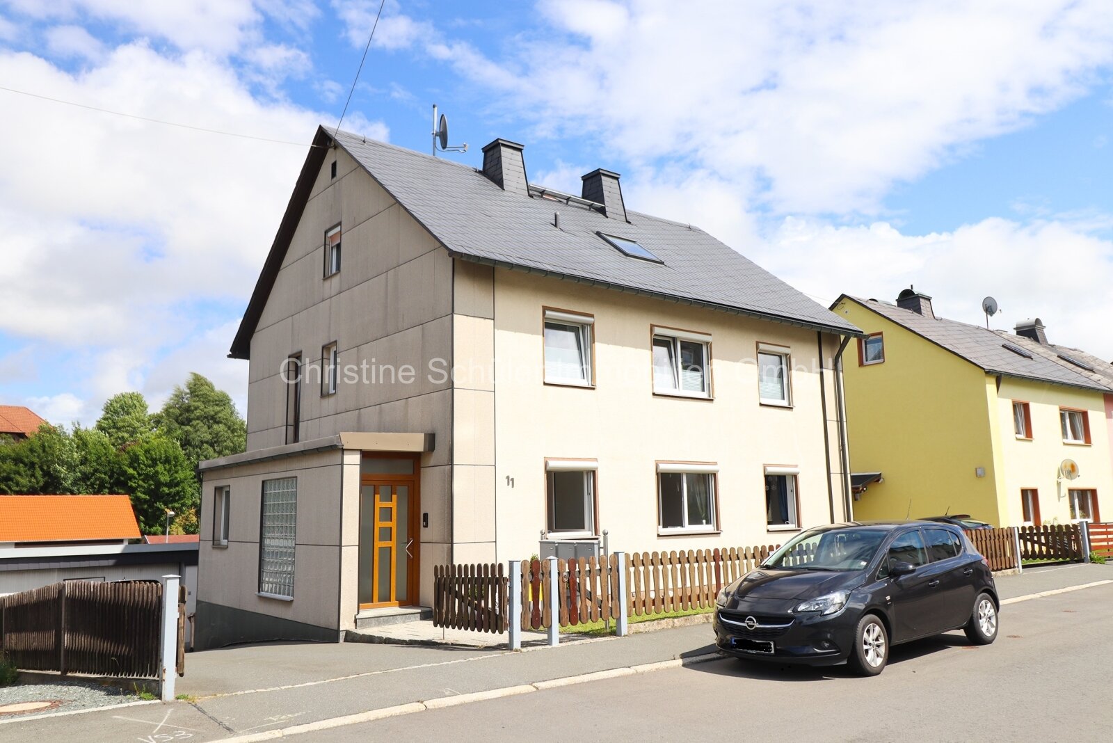 Helmbrechts: .. renovierte Wohnung in ruhigem Wohngebiet... 