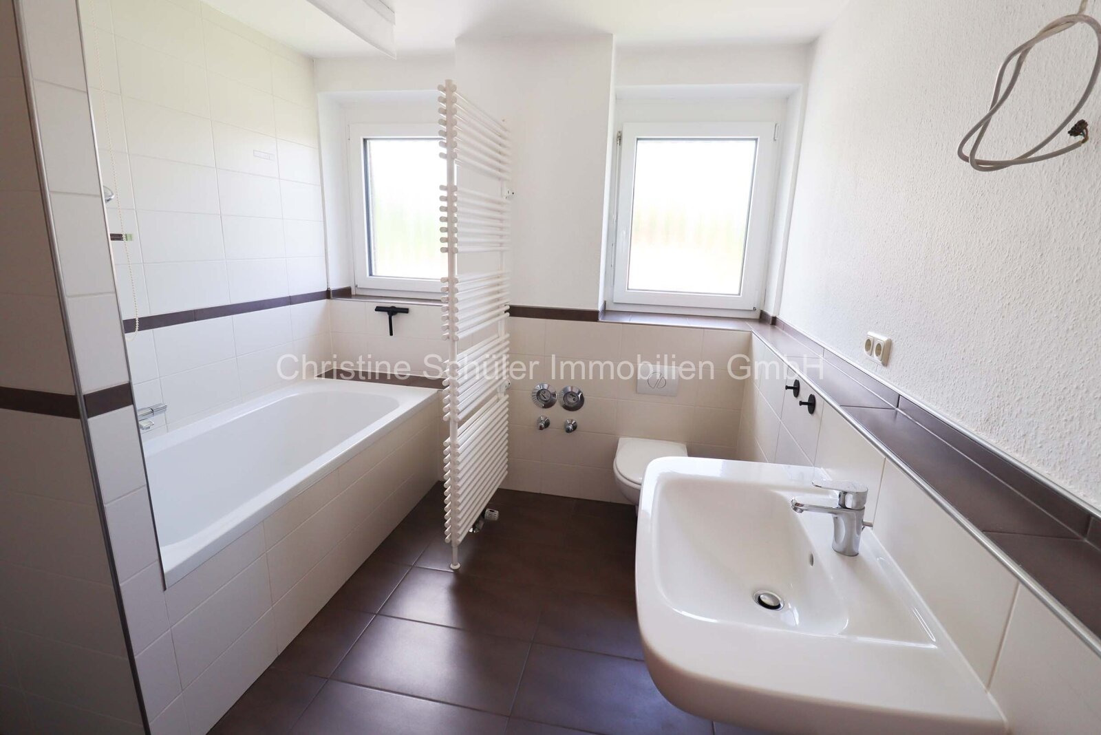 .. renovierte Wohnung in ruhigem Wohngebiet...