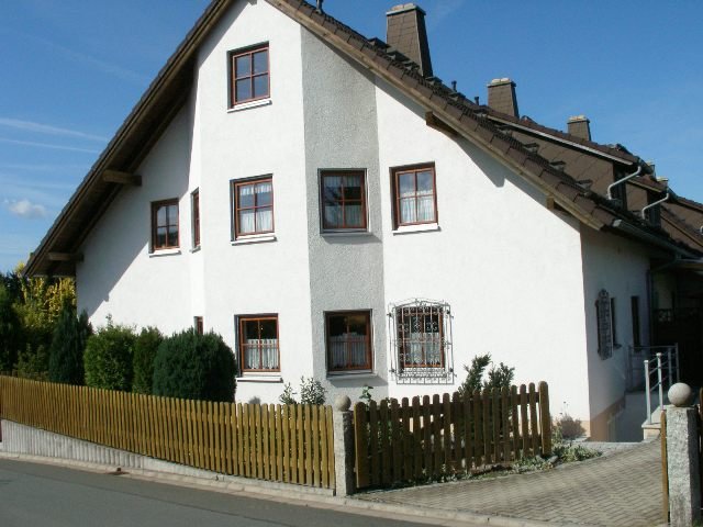 Sparneck: gleich einziehen - herrlichen Blick genießen 