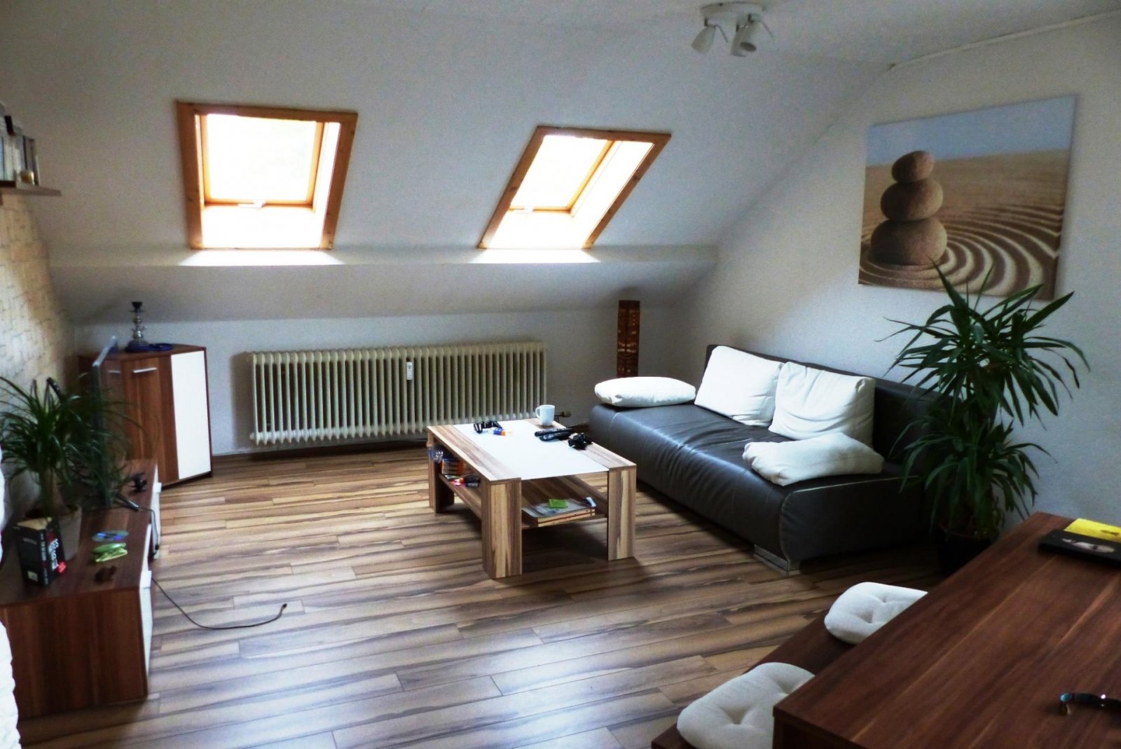 Lichtenberg: gemütliche Dachgeschosswohnung mit Balkon - zur Kapitalanlage 