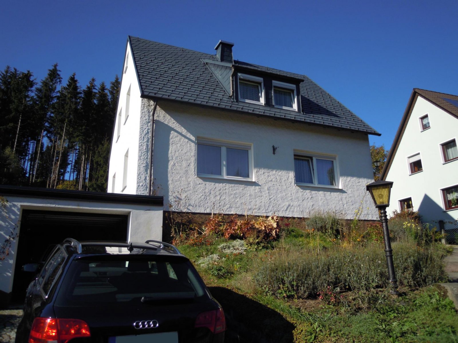Naila: Gepflegtes Haus in ruhiger Lage - zur Miete 